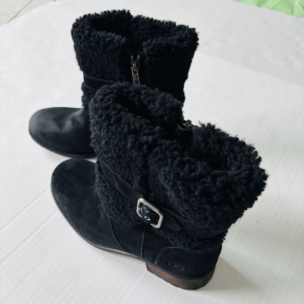 UGG Australia Blayre II Boot Heel Shearling Winter Black Women’s Sz 7.5 Gorpcore